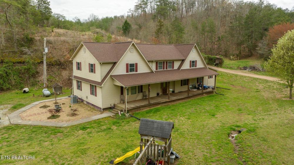 Currently Displayed Property Photo