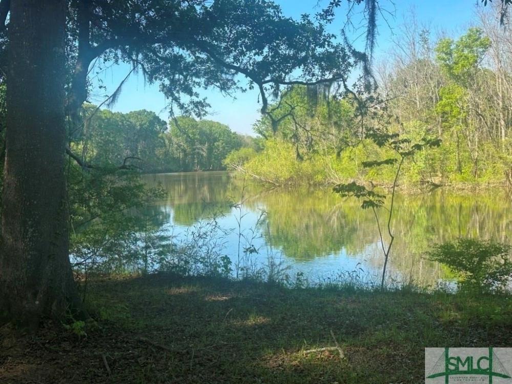 Currently Displayed Property Photo