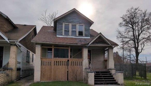 Currently Displayed Property Photo