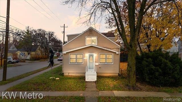 Currently Displayed Property Photo