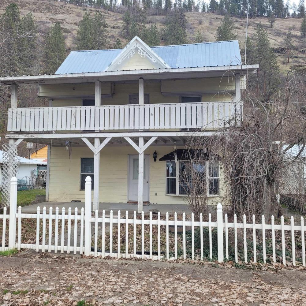 Currently Displayed Property Photo
