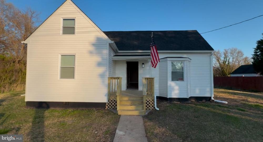 Currently Displayed Property Photo