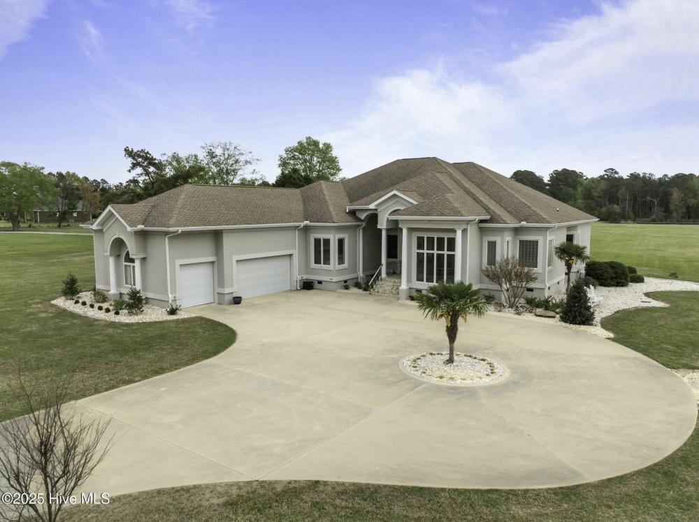 Currently Displayed Property Photo