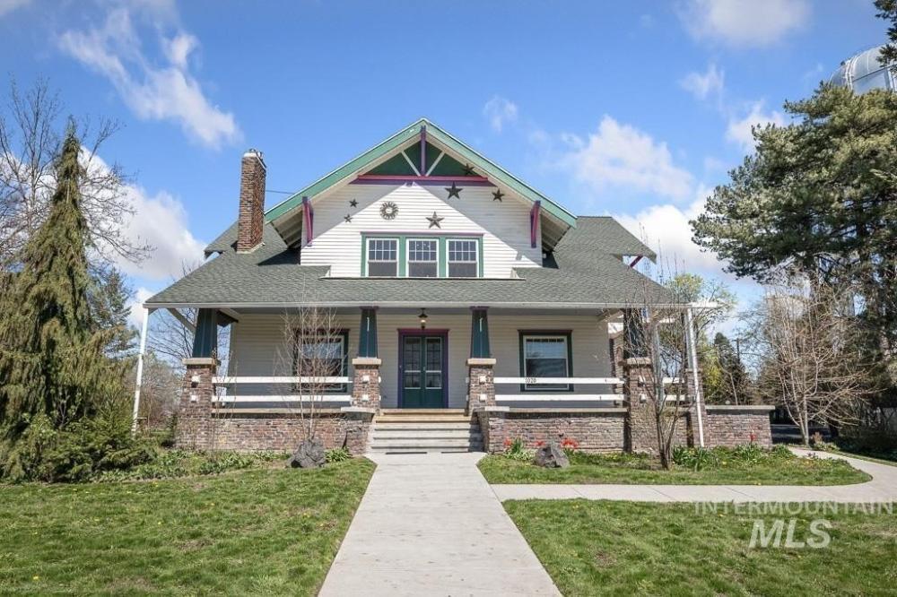 Currently Displayed Property Photo