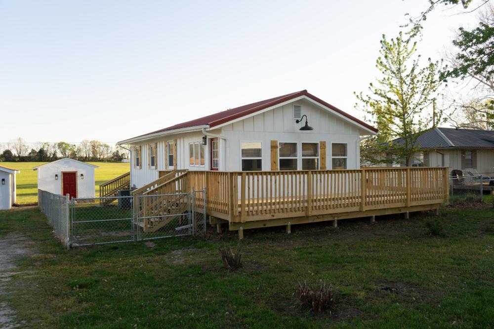 Currently Displayed Property Photo