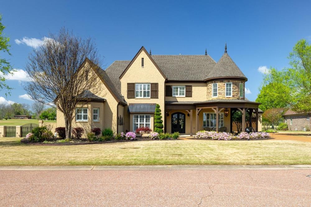 Currently Displayed Property Photo