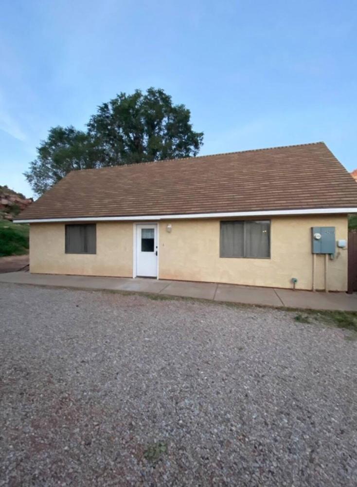 Currently Displayed Property Photo