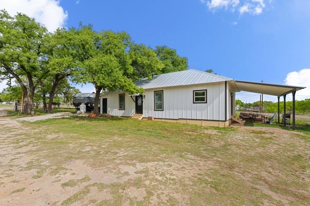 Currently Displayed Property Photo