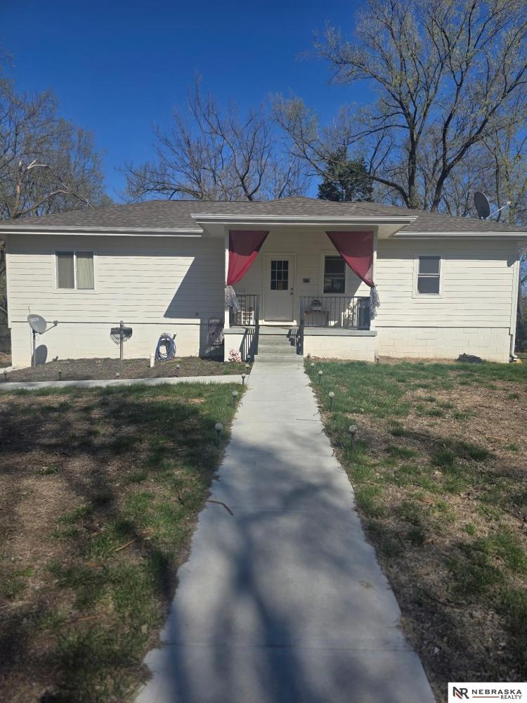 Currently Displayed Property Photo