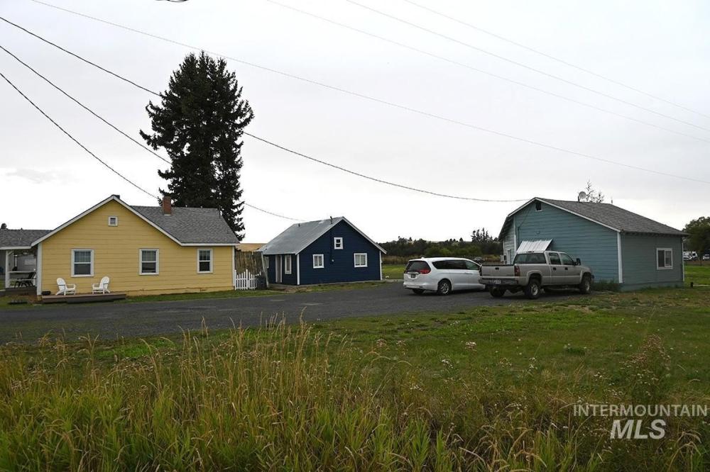 Currently Displayed Property Photo