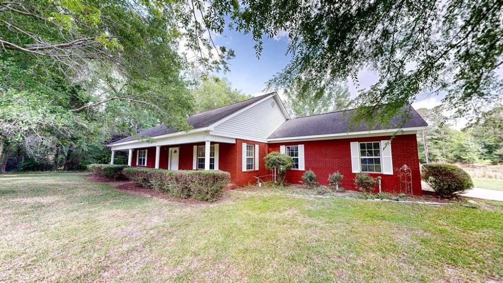 Currently Displayed Property Photo