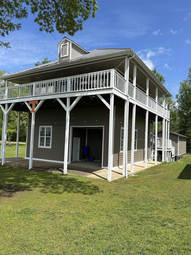 Currently Displayed Property Photo