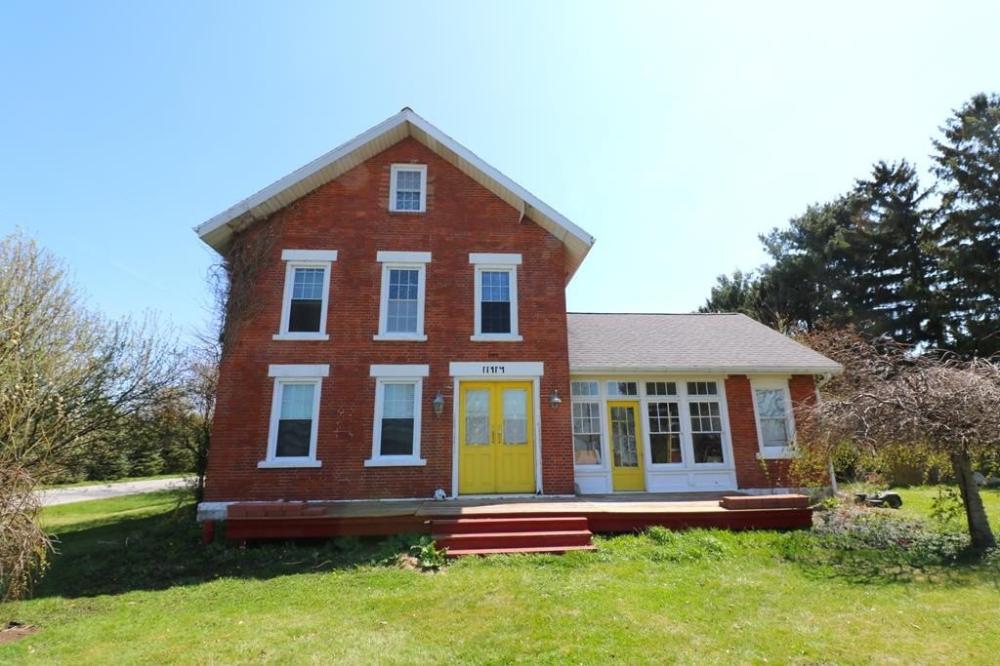 Currently Displayed Property Photo