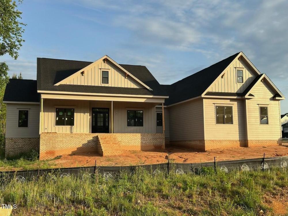 Currently Displayed Property Photo