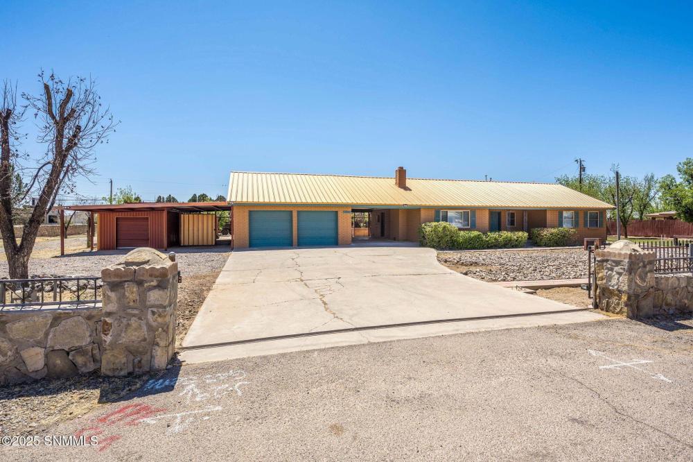 Currently Displayed Property Photo