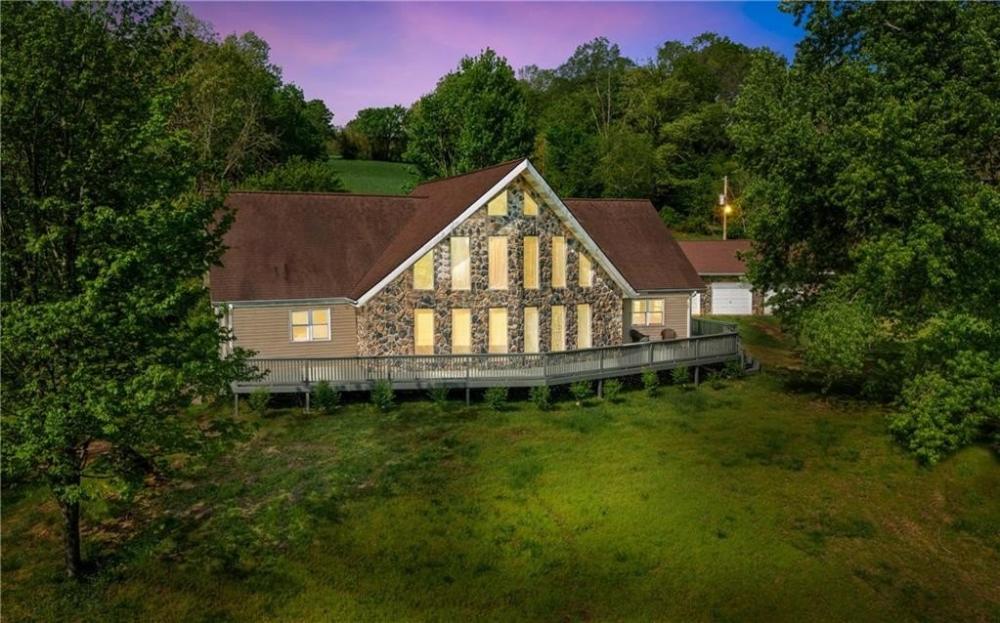 Currently Displayed Property Photo