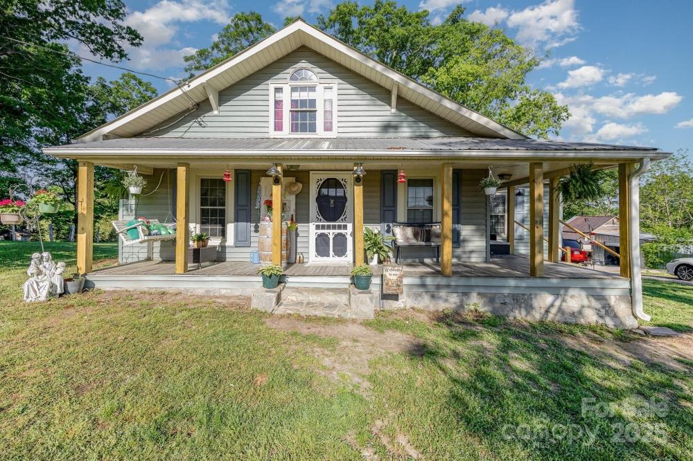 Currently Displayed Property Photo