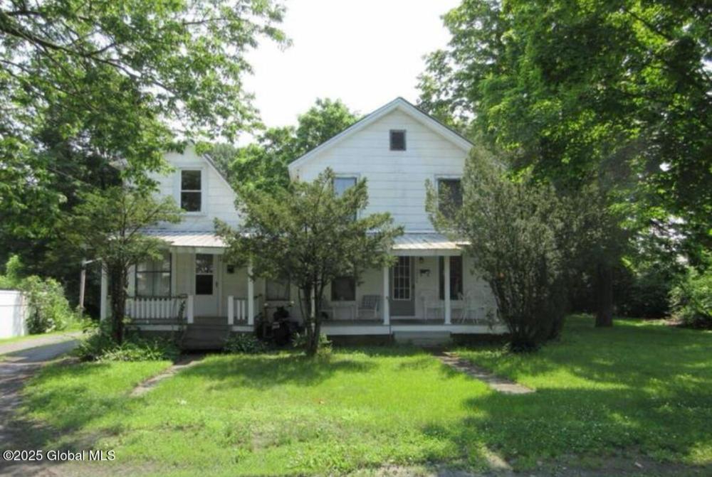 Currently Displayed Property Photo