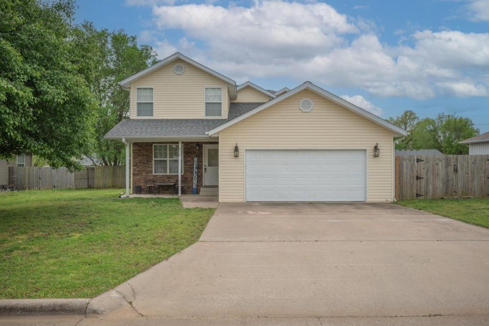 Currently Displayed Property Photo