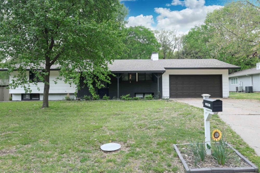 Currently Displayed Property Photo