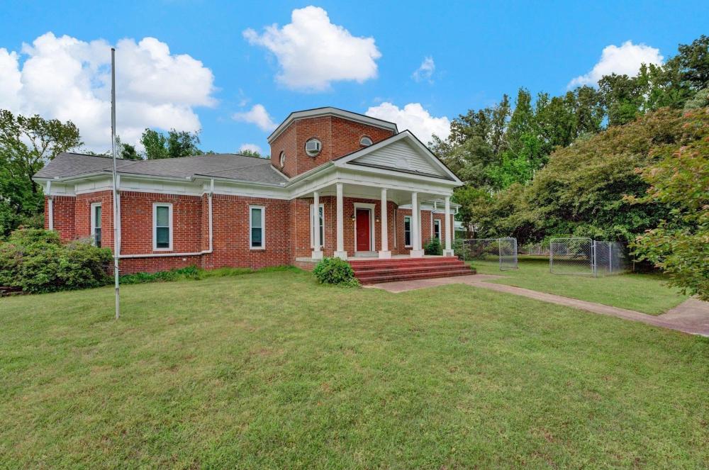 Currently Displayed Property Photo
