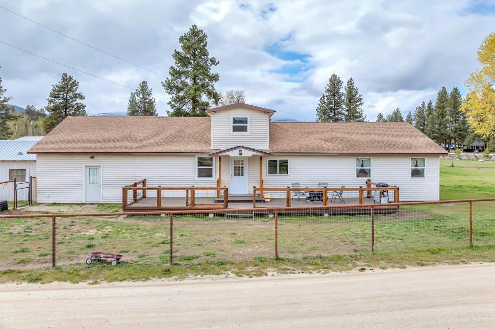 Currently Displayed Property Photo