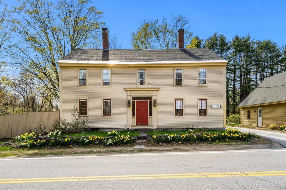 Currently Displayed Property Photo