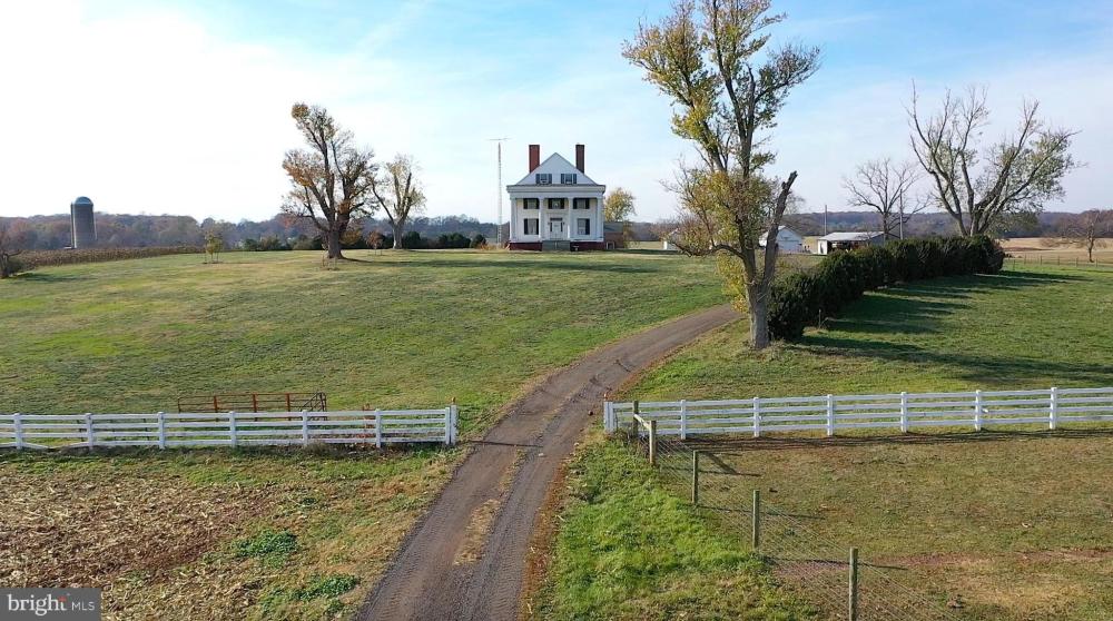 Currently Displayed Property Photo