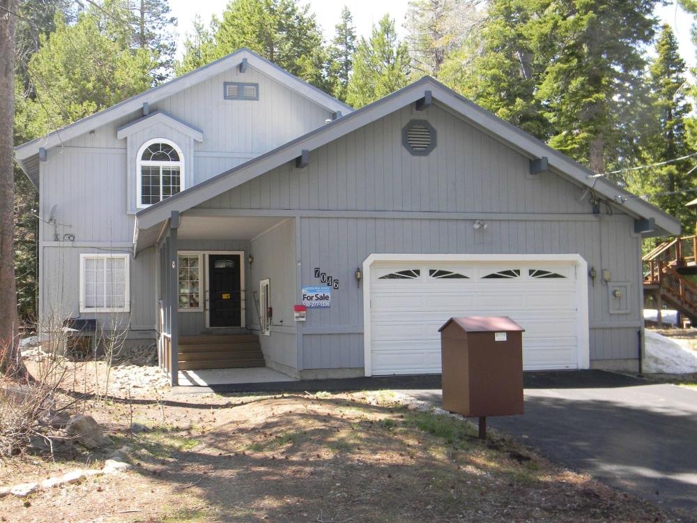 Currently Displayed Property Photo