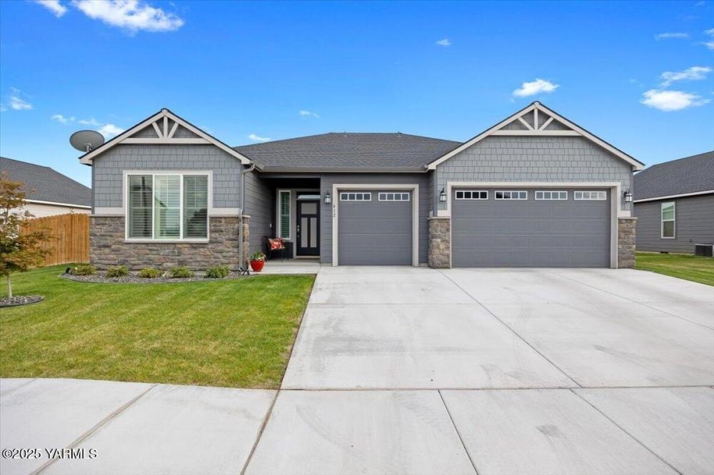 Currently Displayed Property Photo