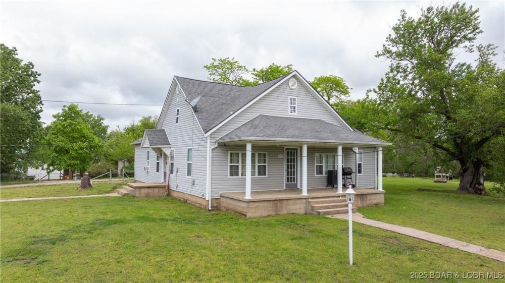 Currently Displayed Property Photo