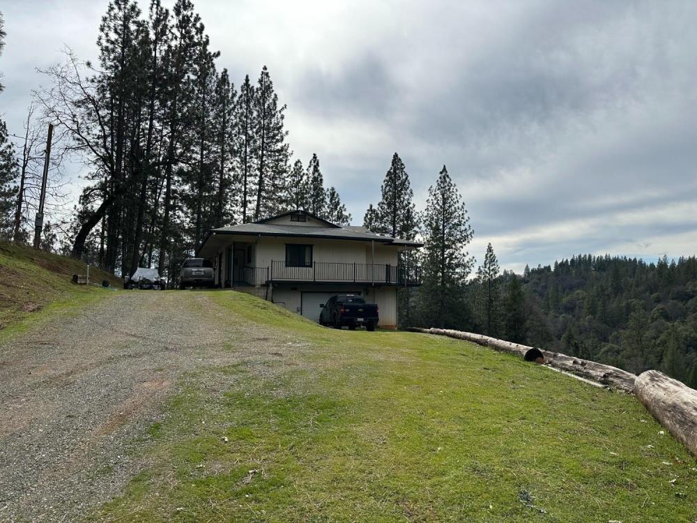 Currently Displayed Property Photo