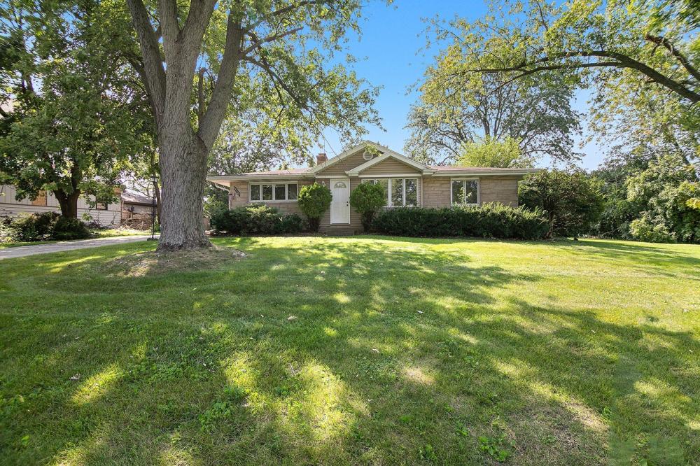Currently Displayed Property Photo