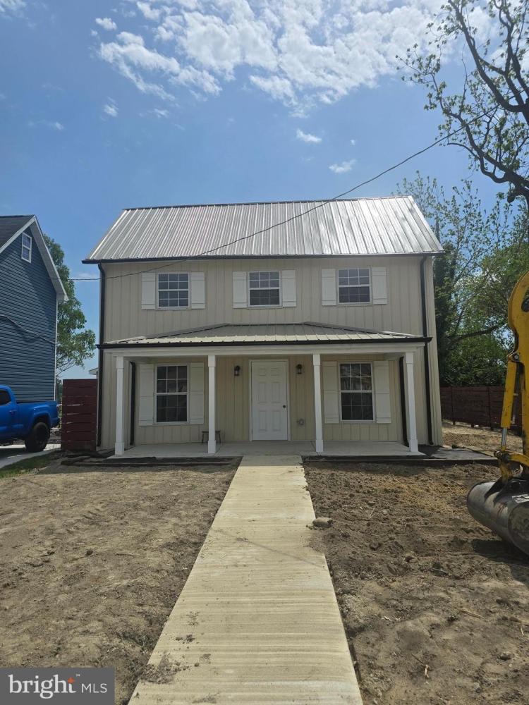 Currently Displayed Property Photo