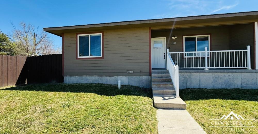 Currently Displayed Property Photo