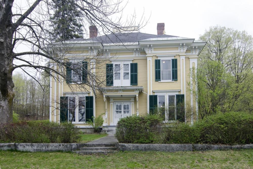 Currently Displayed Property Photo