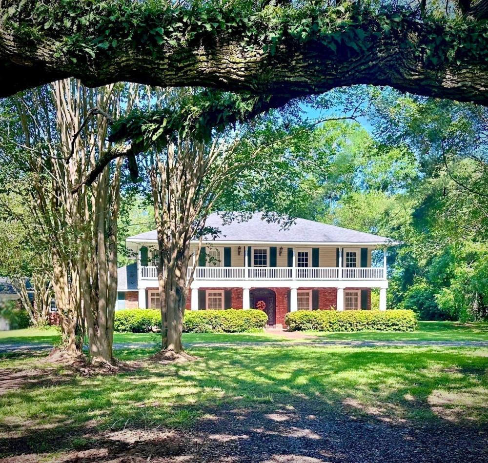 Currently Displayed Property Photo