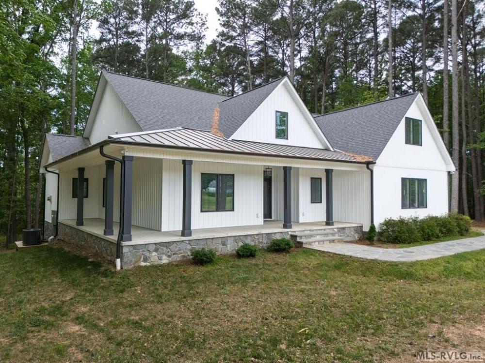 Currently Displayed Property Photo