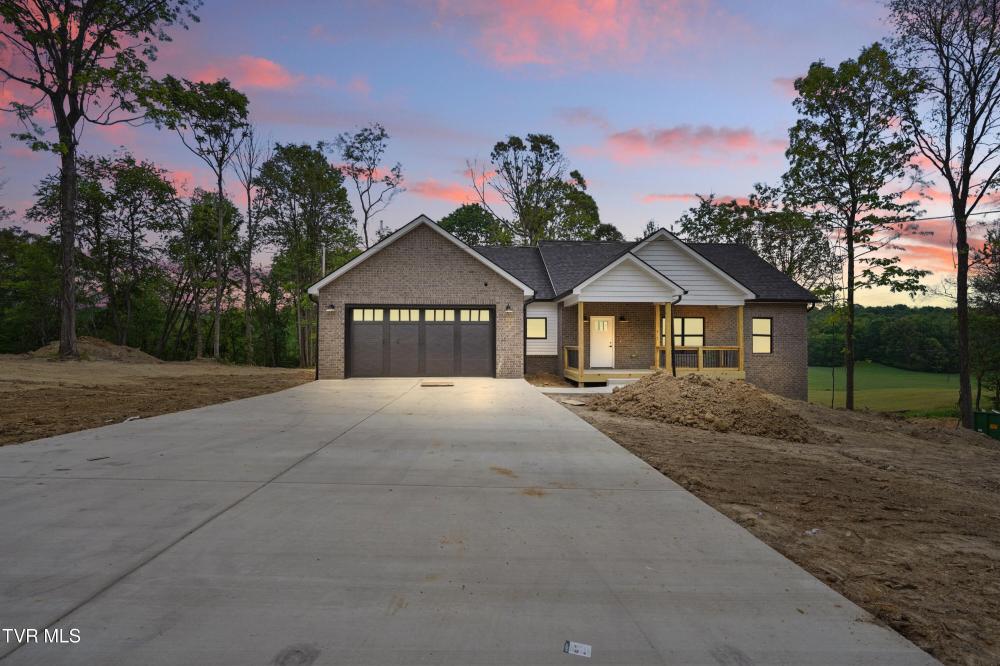 Currently Displayed Property Photo