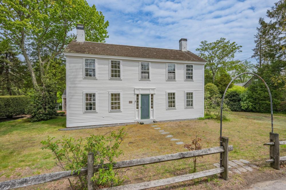 Currently Displayed Property Photo