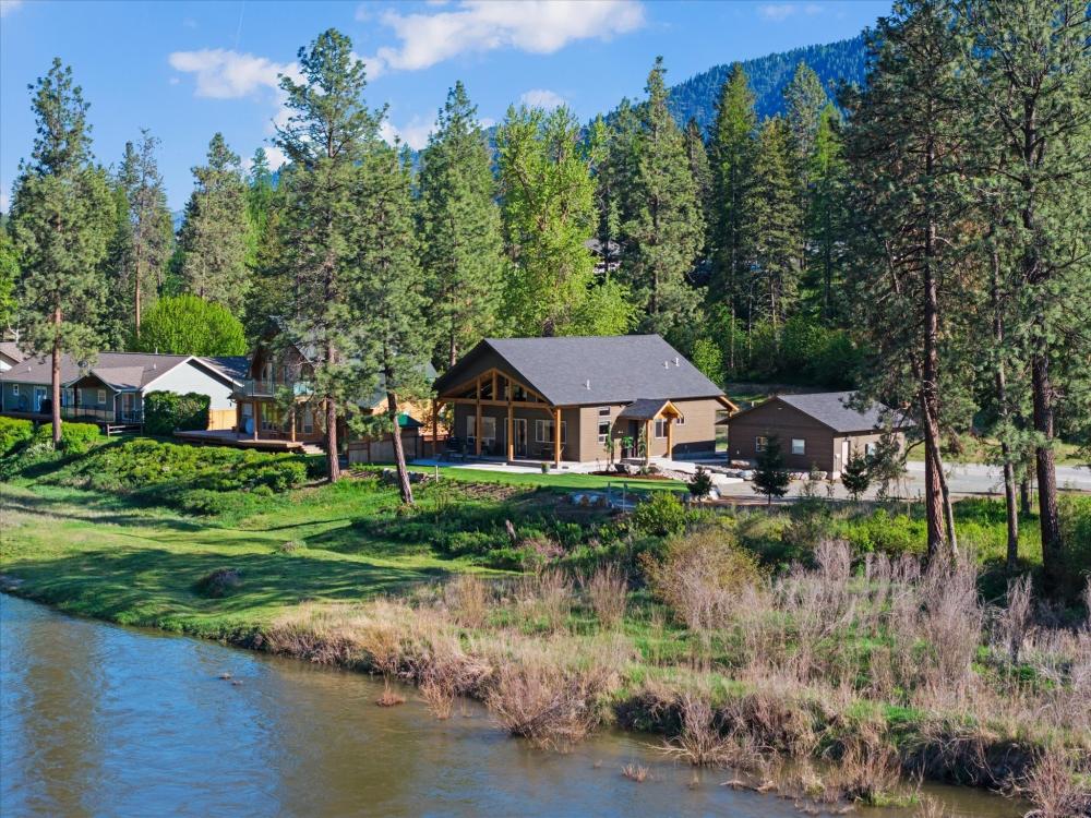 Currently Displayed Property Photo