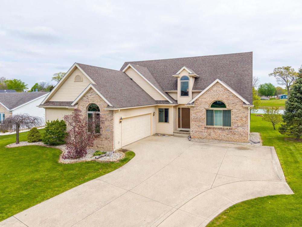 Currently Displayed Property Photo