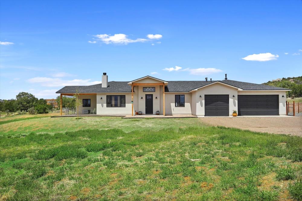 Currently Displayed Property Photo