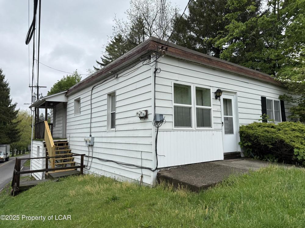 Currently Displayed Property Photo