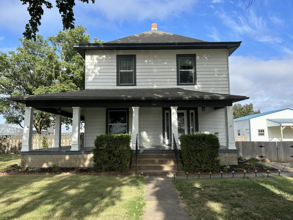 Currently Displayed Property Photo