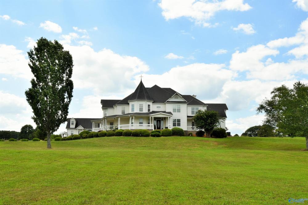 Currently Displayed Property Photo