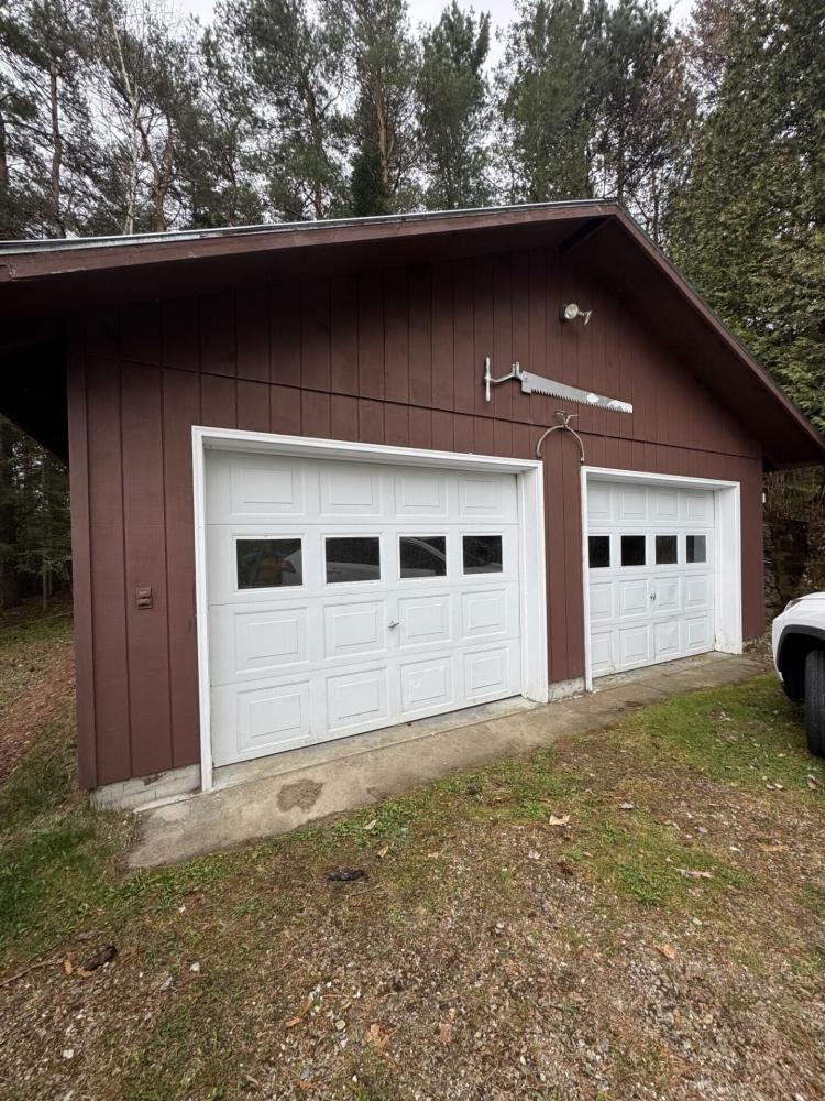 Currently Displayed Property Photo