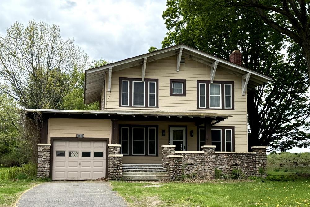 Currently Displayed Property Photo