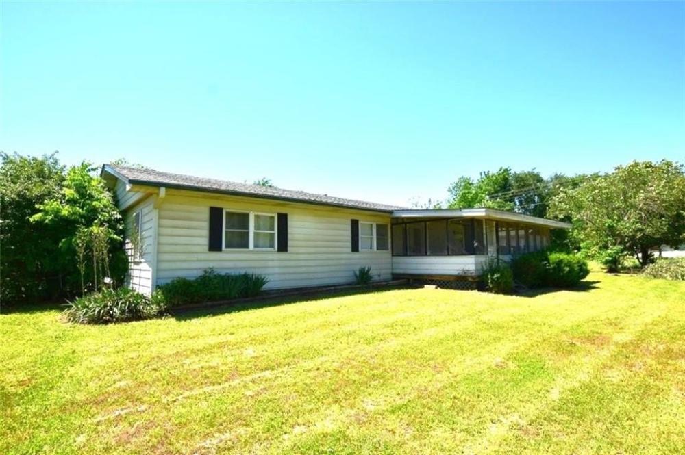Currently Displayed Property Photo