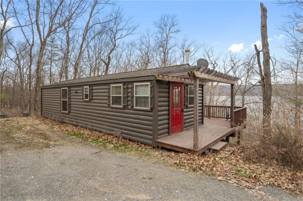 Currently Displayed Property Photo